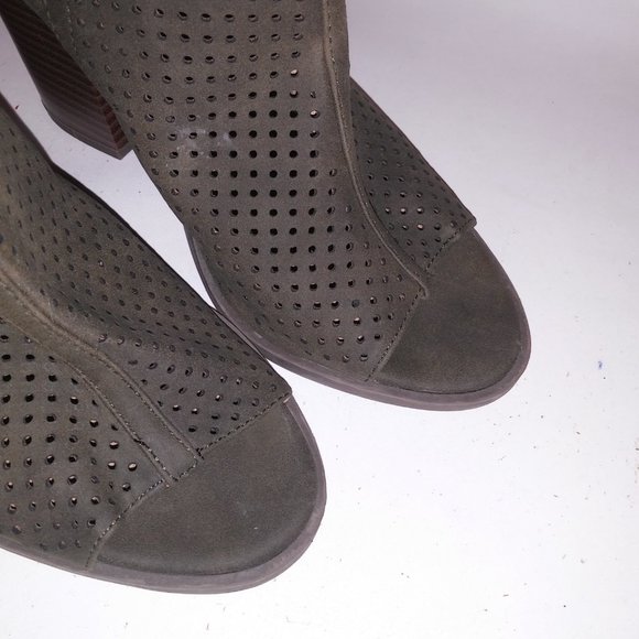 Brash Womens Shoes size 7 Faux Suede Booties Olive Green Open Tie Side Zip All M - Picture 7 of 14